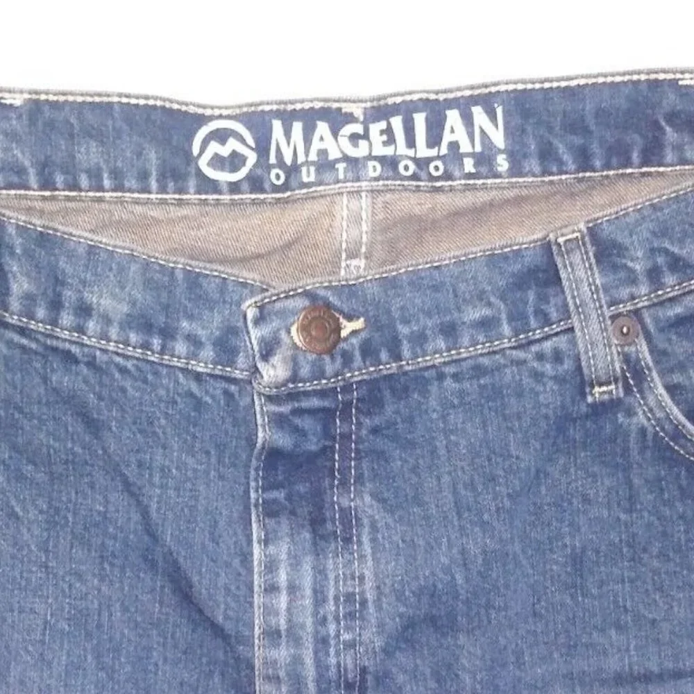 Magellan Outdoors Men's Jeans 42x26 Cotton straight blue thick denim dark wash